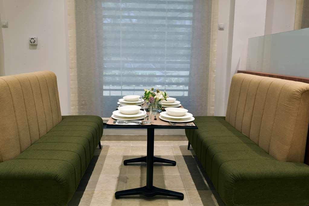 Tulip Inn Naya Algiers Ресторант снимка