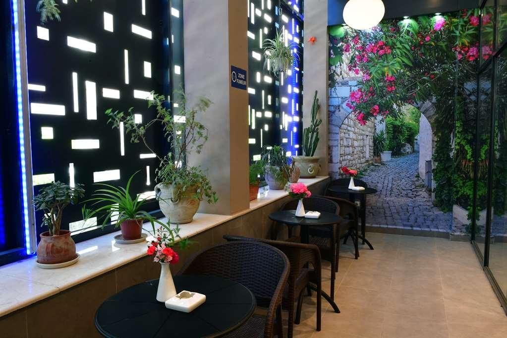 Tulip Inn Naya Algiers Ресторант снимка