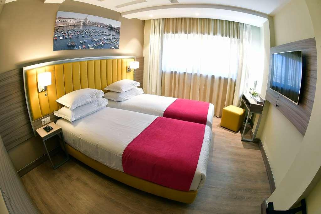Tulip Inn Naya Algiers Стая снимка